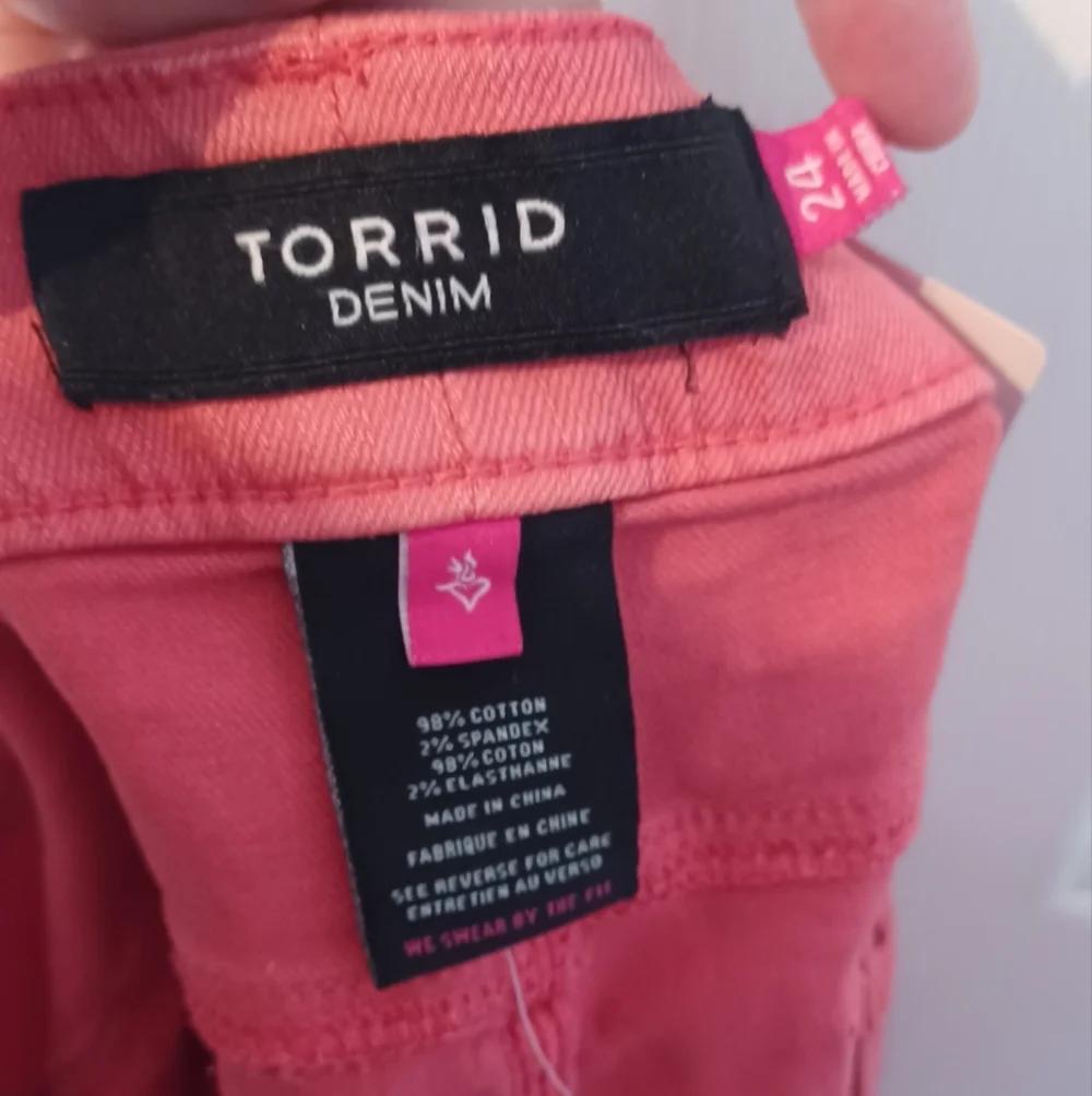 Torrid Distressed Denim Shorts - Picture 7 of 9